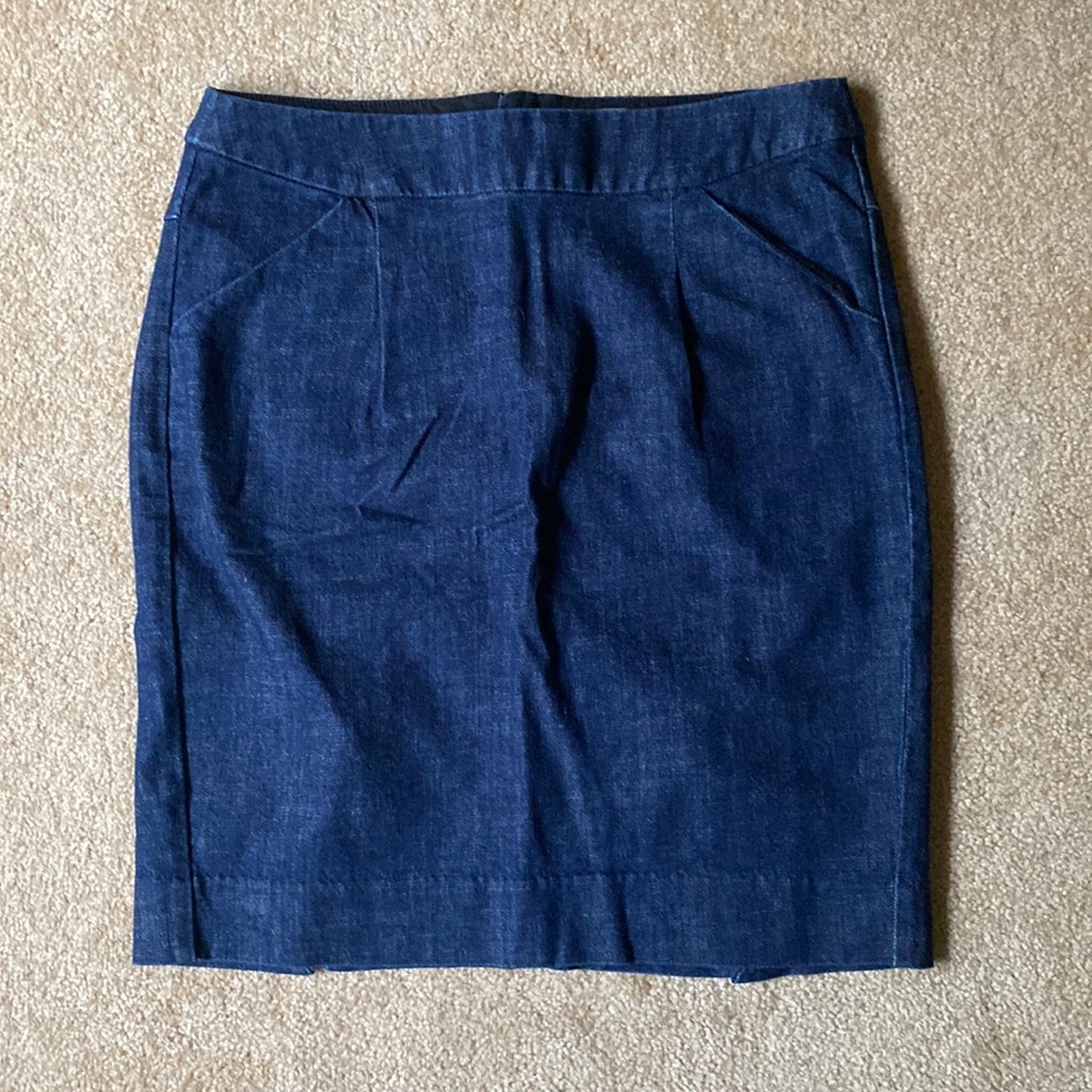 J. Crew pencil skirt denim p10 size 10 petite dark blue pockets stretch.